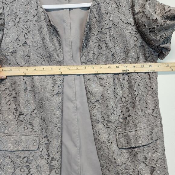 Chicos 1 Lace Lady Jacket Topper Size M 8 Gray Silver Open Front 3/4 Sleeve - Picture 10 of 12